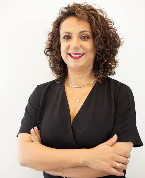 Sheila Medeiros atendendo no consultório da Psico em Foco, no Tatuapé